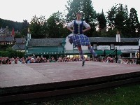 tp8120356.jpg (63440 bytes)